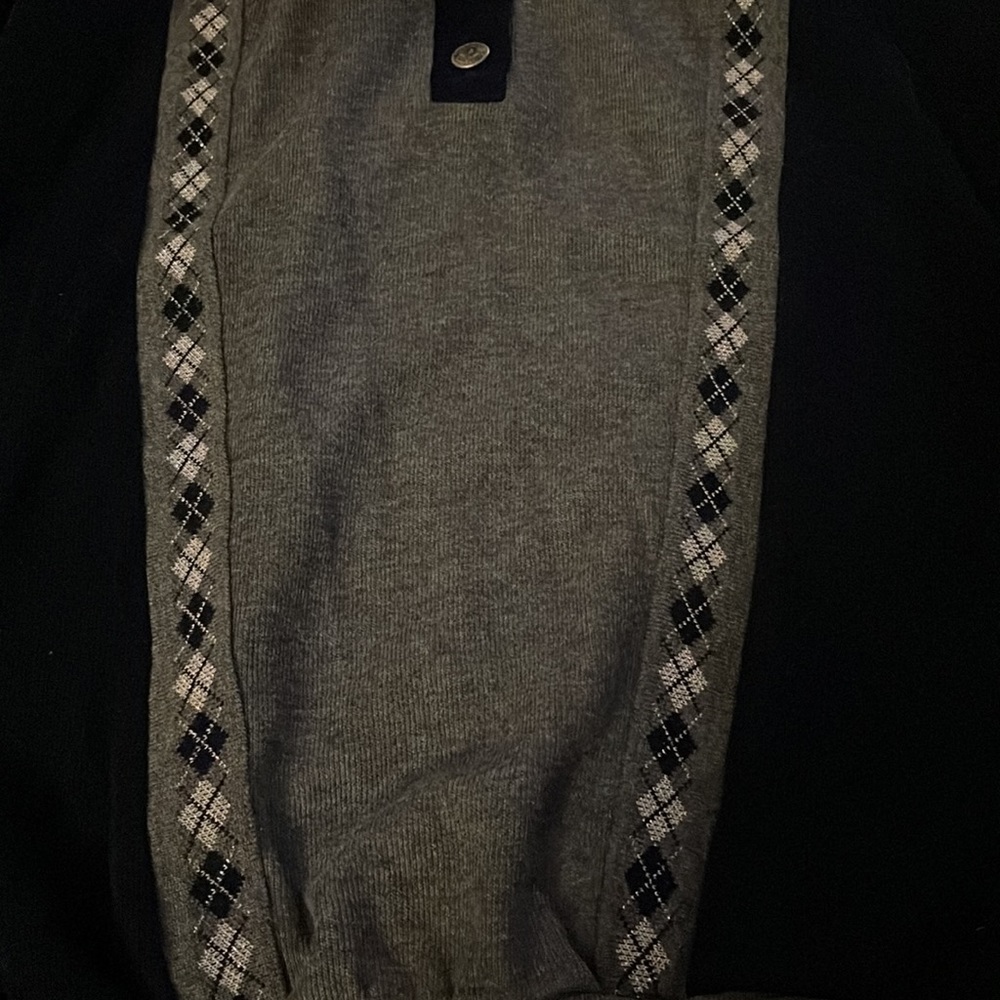 Men’s Top - Picture 2 of 5